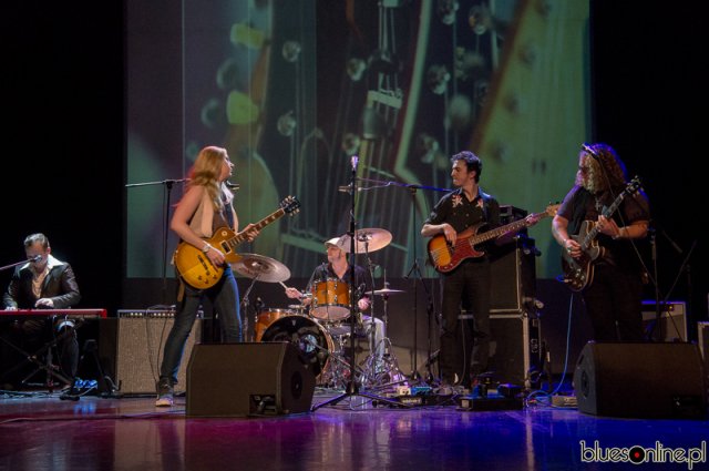 Joanne Shaw Taylor at Bluestracje 2013 (10)